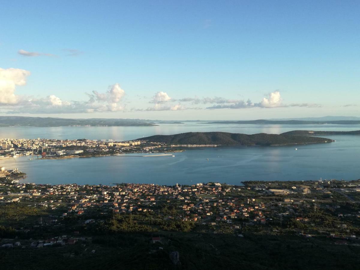 Appartamento Lana I Natali Kaštela Esterno foto