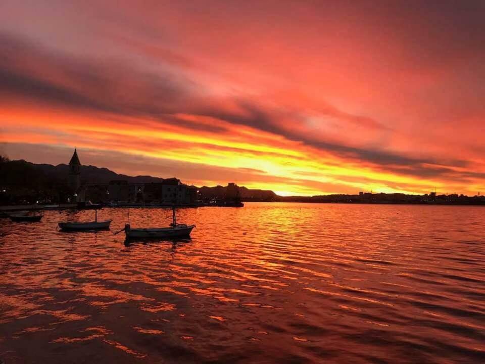 Appartamento Lana I Natali Kaštela Esterno foto